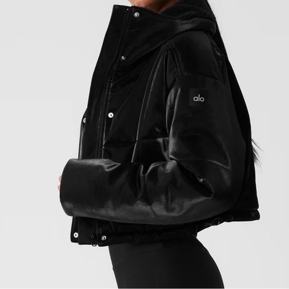 Alo Orion Cropped Puffer - Picture 3 of 5